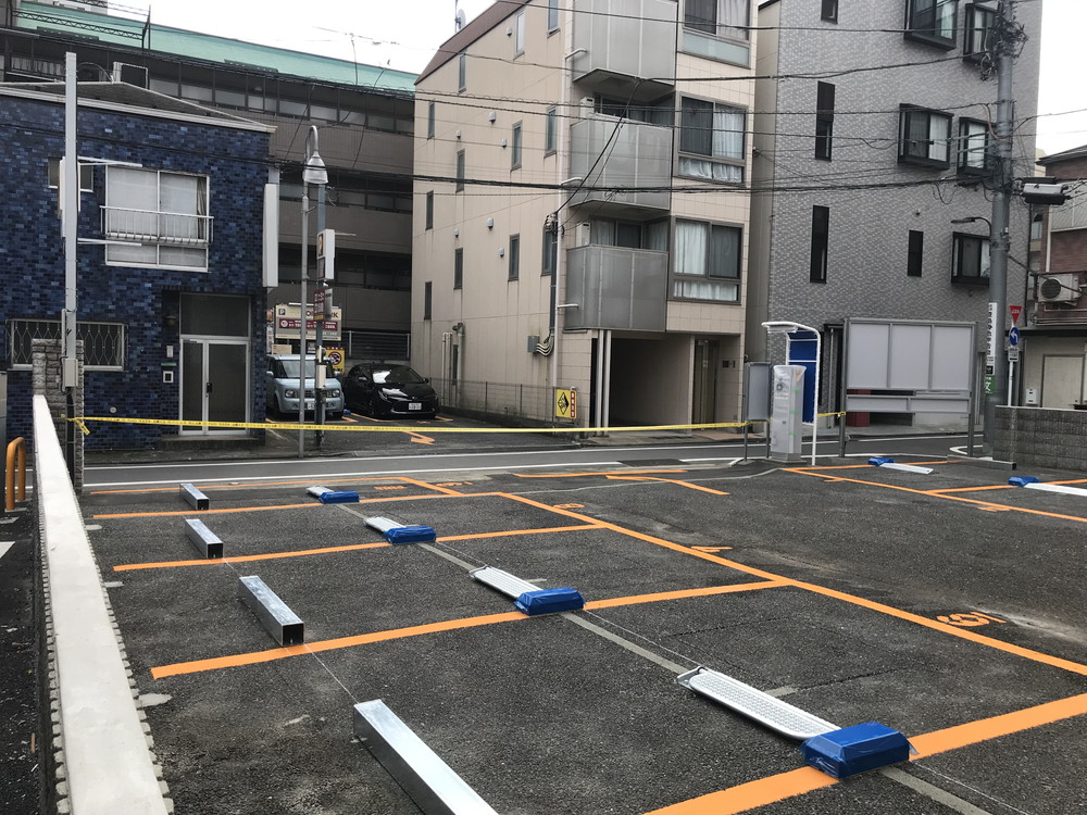 ロック板式 駐車管制装置